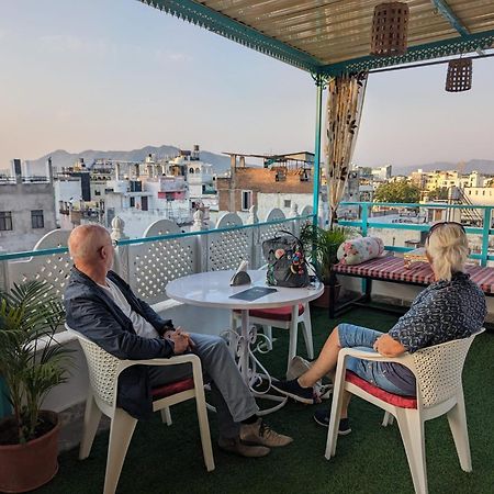 Krishna Stay Guest House أُودايبور المظهر الخارجي الصورة