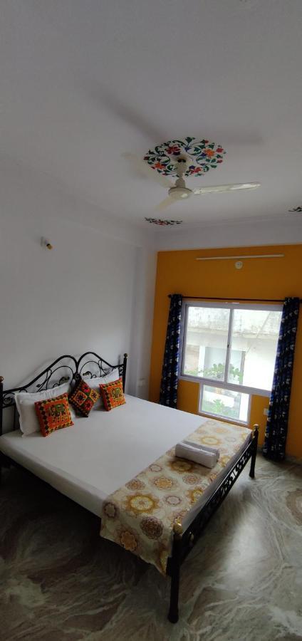 Krishna Stay Guest House أُودايبور المظهر الخارجي الصورة