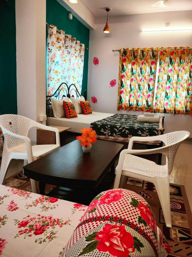 Krishna Stay Guest House أُودايبور الغرفة الصورة